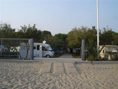 camping-village-cavallino-cavallino-1cutp