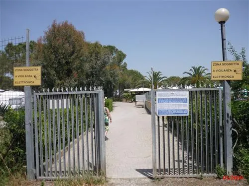 camping-mareblu-cecina-mare-yvbqs