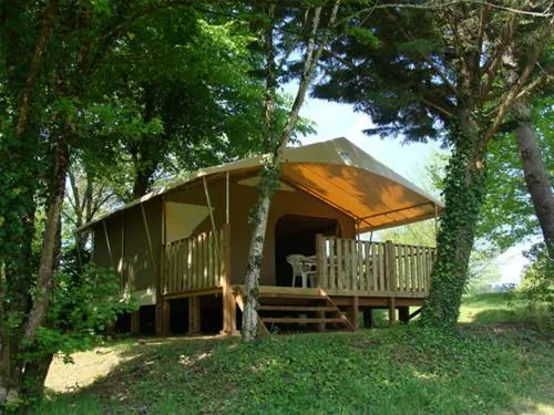 camping-la-grande-veyiere-molires-isid8