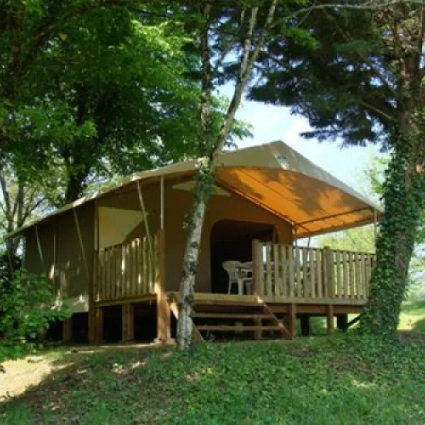 camping-la-grande-veyiere-molires-isid8