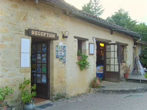 camping-la-grande-veyiere-molires-kjtwa