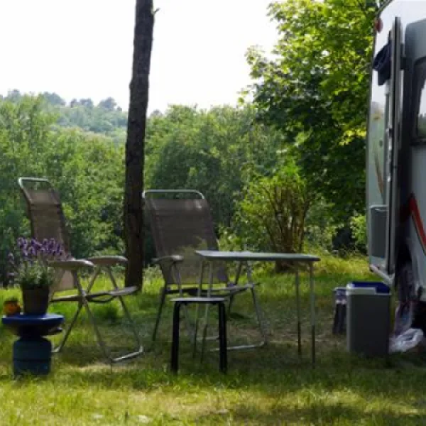 camping-la-grande-veyiere-molires-xkddy