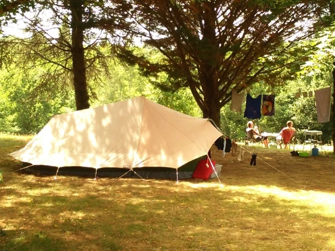 camping-la-grande-veyiere-molires-yrpfk