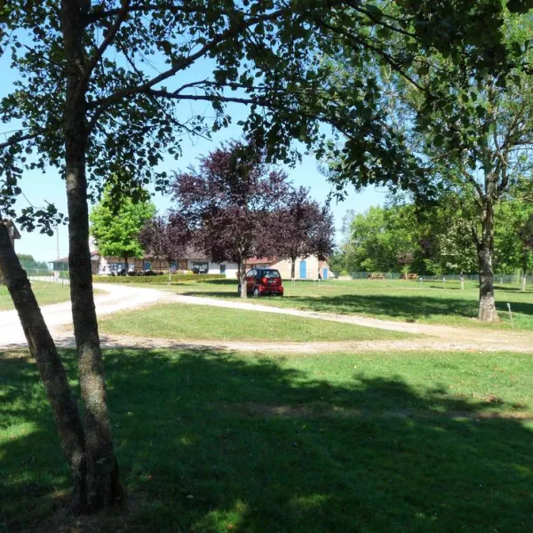 camping-municipal-de-letang-titard-st-germain-du-bois-rugt0