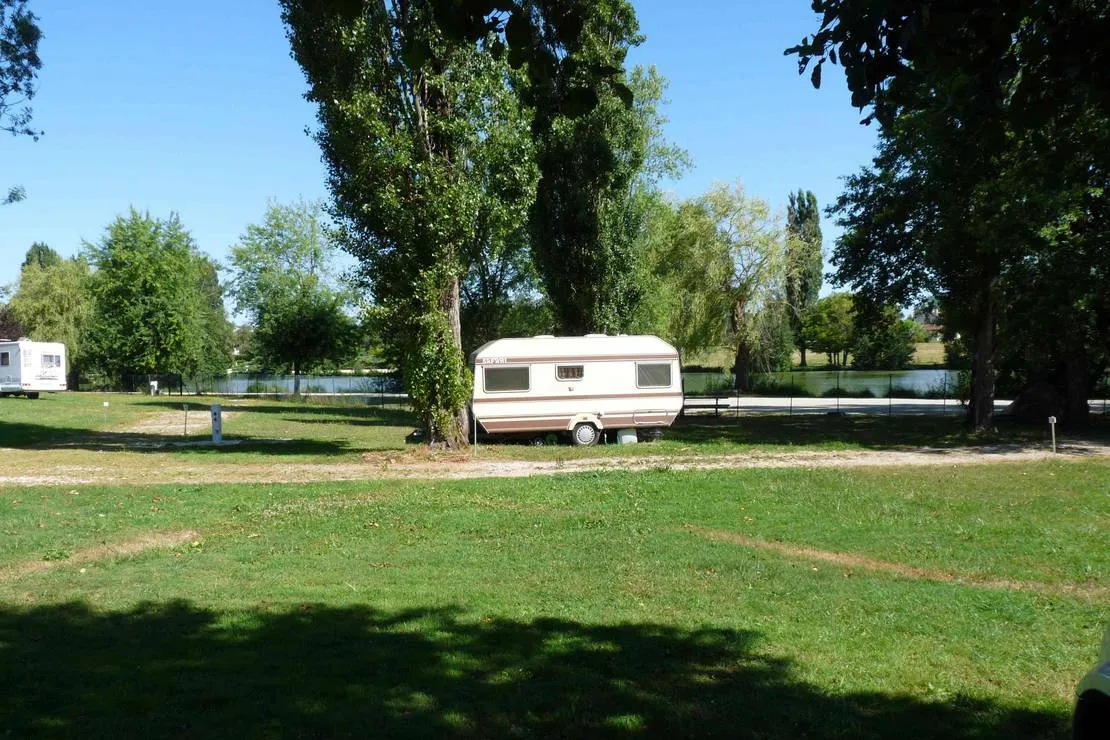 camping-municipal-de-letang-titard-st-germain-du-bois-t23ci