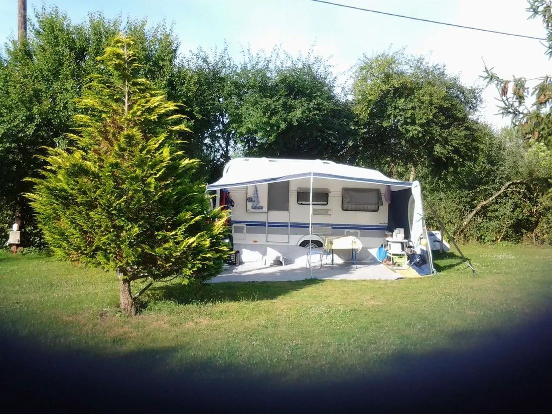 camping-familial-la-vieille-morte-ids-saint-roch-iluuq