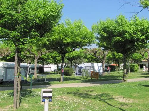camping-la-quercia-lazise-rc7ax