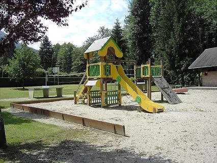 camping-les-peupliers-savoie-ebelz