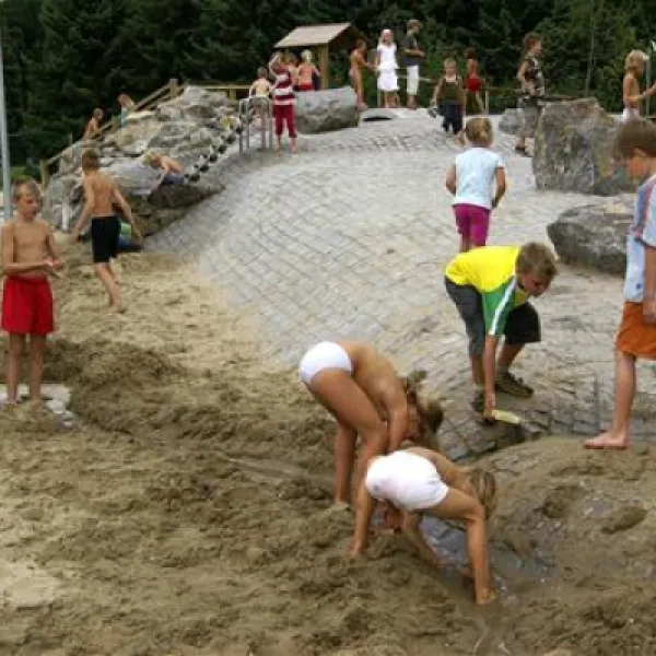recreatiepark-het-genieten-kaatsheuvel-rb63y