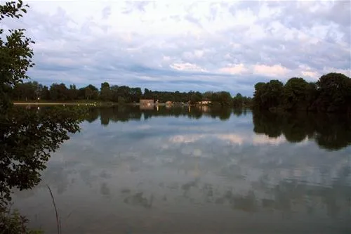 camping-les-eglantines-base-de-loisirs-du-colvert-bonzee-mbvb8