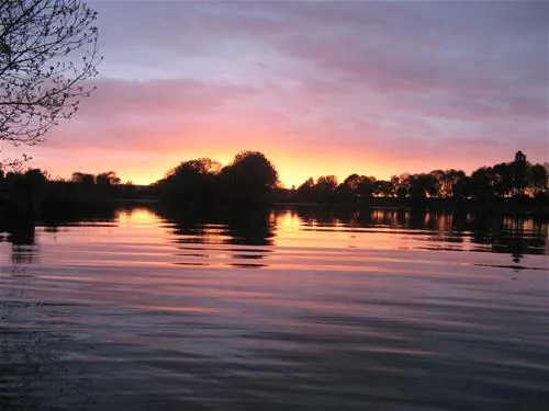 camping-les-eglantines-base-de-loisirs-du-colvert-bonzee-zdnau