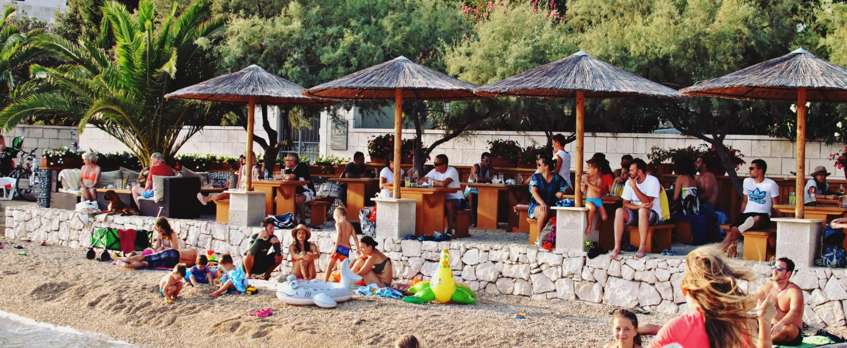Maestral Camping