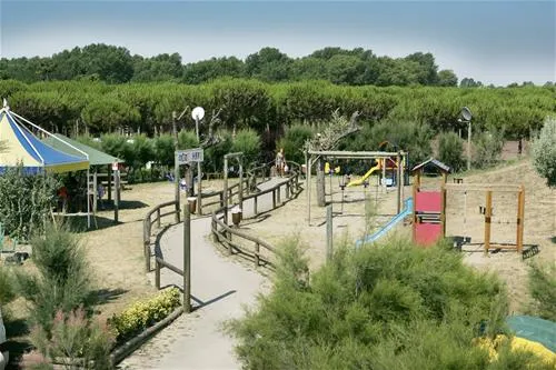 holiday-village-florenz-lido-degli-scacchi-8hhmi
