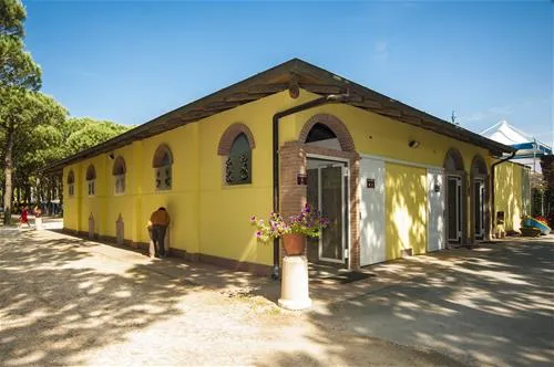 holiday-village-florenz-lido-degli-scacchi-i0sen
