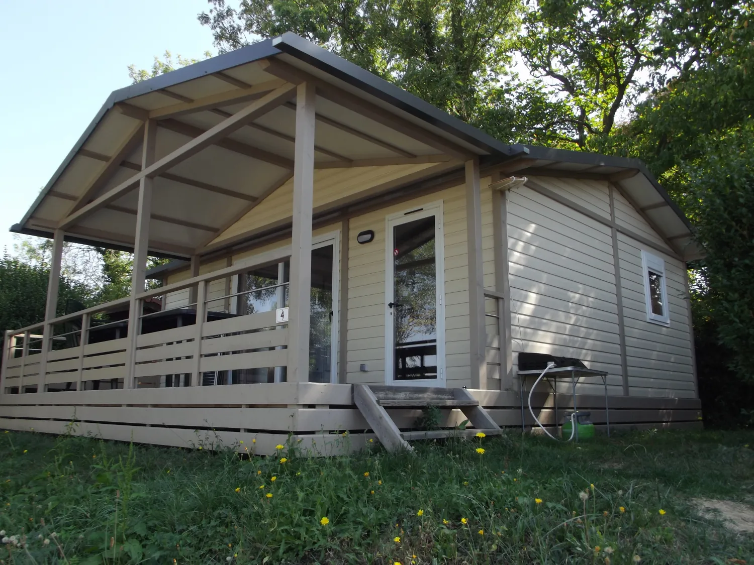 camping-le-grand-cerf-drme-flwuh