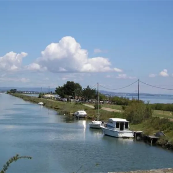 camping-le-nautic-marseillan-plage-lzbsb