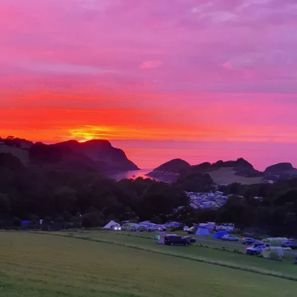 watermouth-valley-camping-park-watermouth-dalie