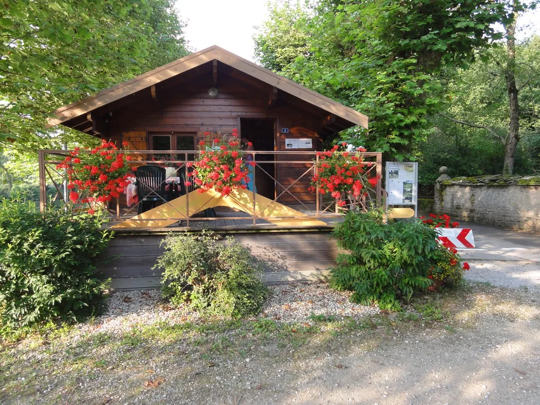 municipal-les-promenades-quingey-hn39l