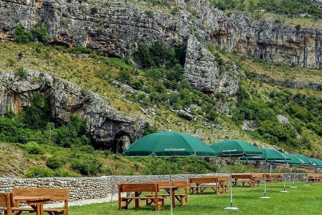 auto-camp-titograd-podgorica-is15f