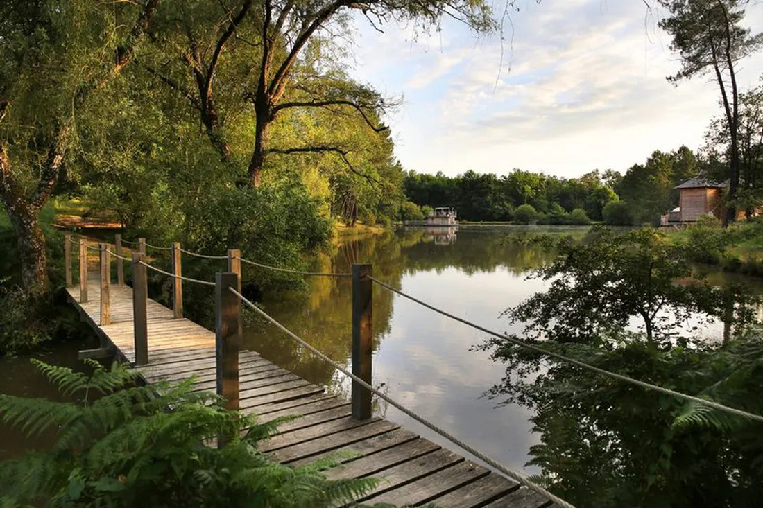 domaine-etang-de-bazange-monfaucon-8l6ti