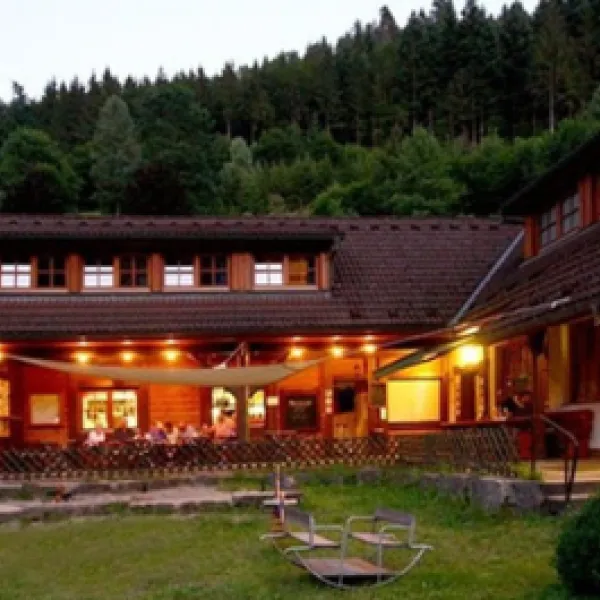 schwarzwaldcamping-alisehof-schapbach-raqtx