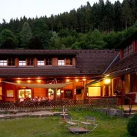 schwarzwaldcamping-alisehof-schapbach-raqtx