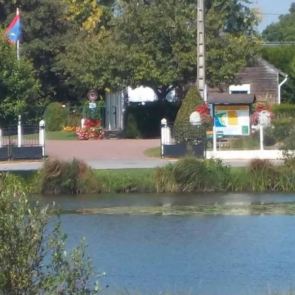 camping-de-letang-merlin-chateaumeillant-4k6c7