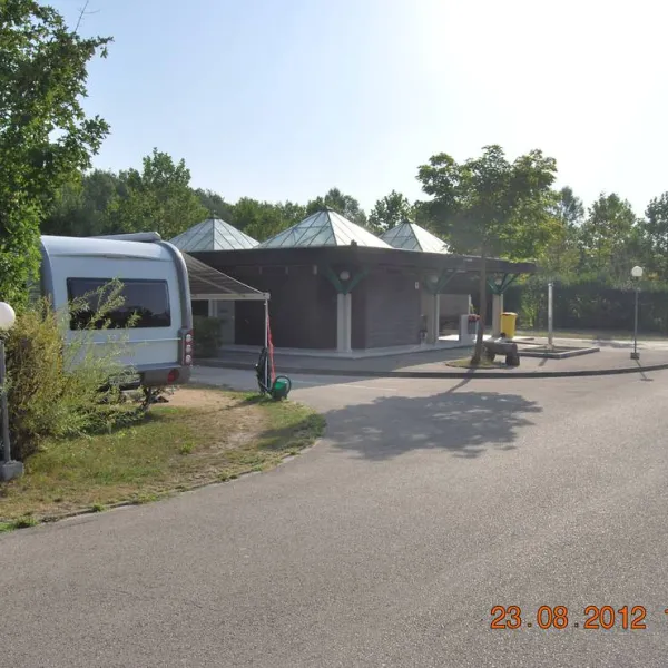 geneva-city-camping-bois-de-bay-satigny-6cn5q