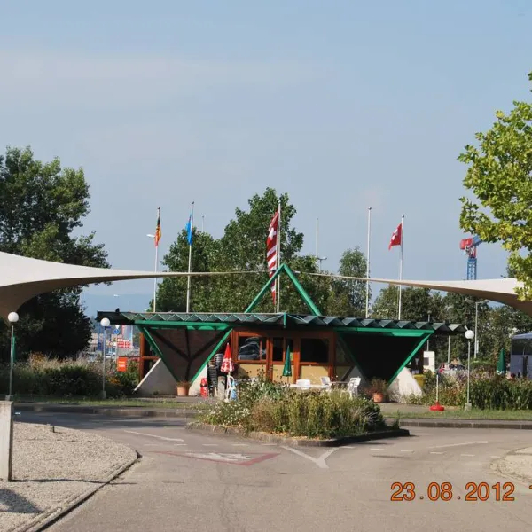 geneva-city-camping-bois-de-bay-satigny-vp1hc