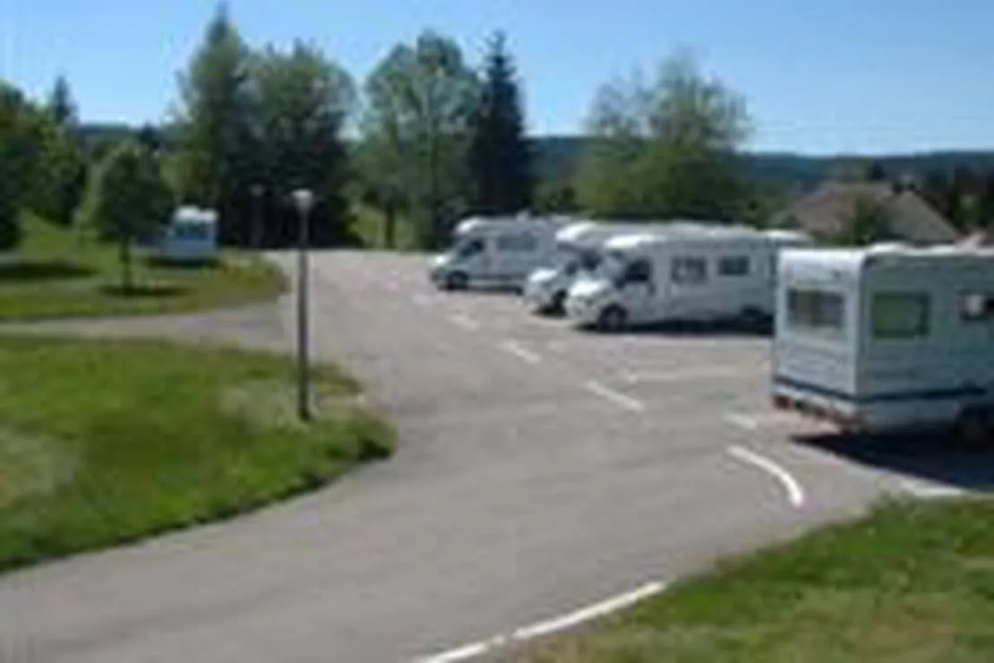camping-municipal-le-champs-de-mars-st-laurent-en-grandvaux-nuio6