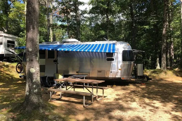 village-green-family-campground-brimfield-2omwt