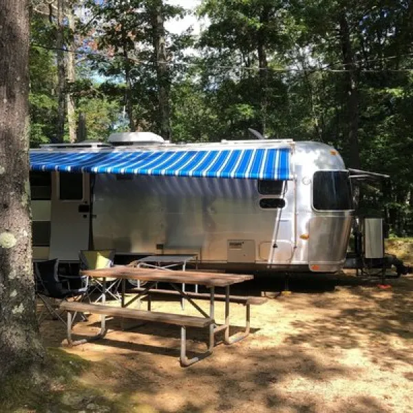 village-green-family-campground-brimfield-2omwt
