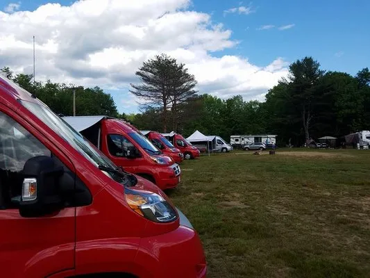 village-green-family-campground-brimfield-jio4c