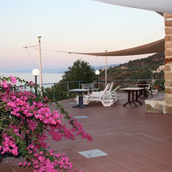 lo-scoglio-castel-di-tusa-pnvez