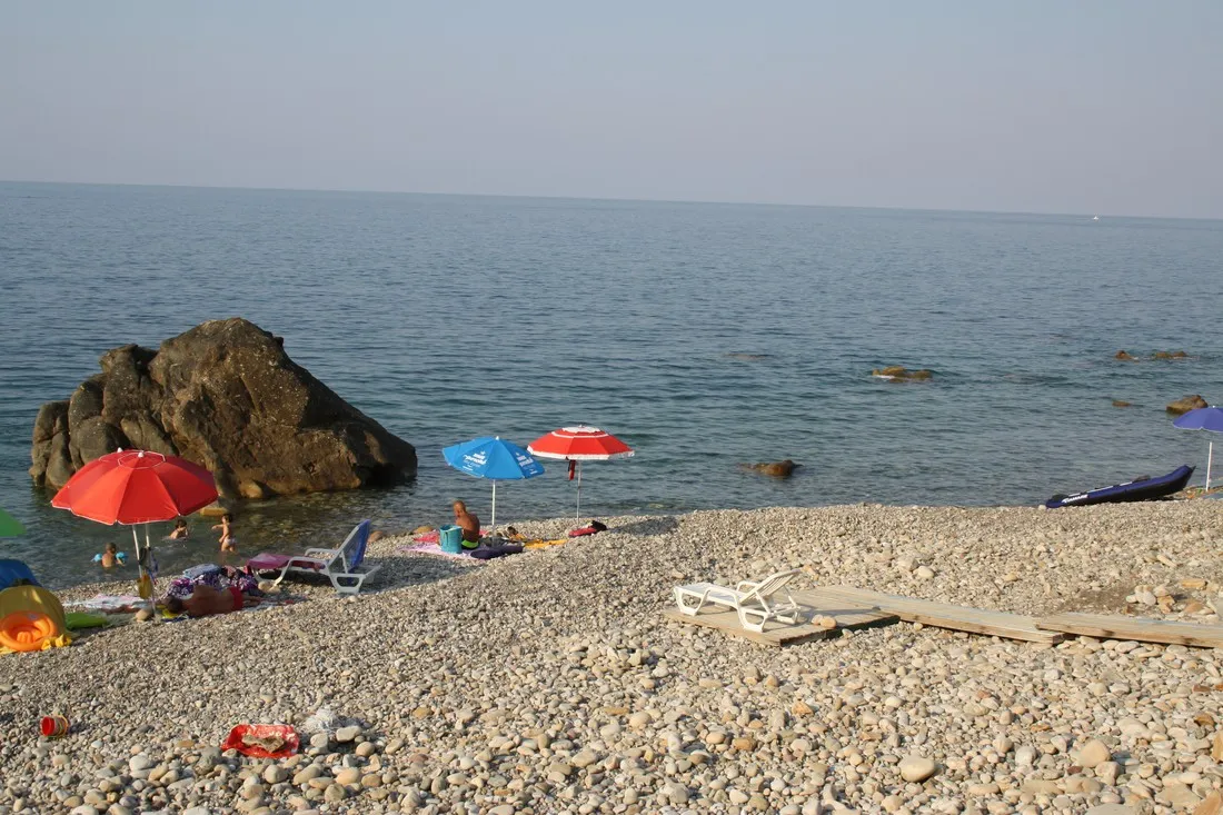 lo-scoglio-castel-di-tusa-zutij
