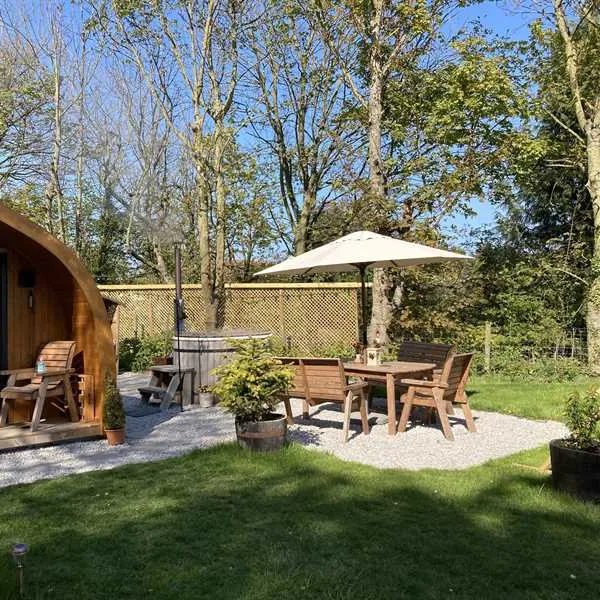 the-paddock-pods-at-homeland-driffield-vwjhr