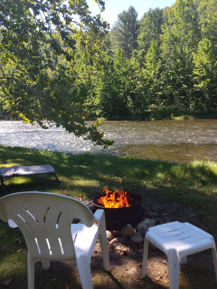 west-river-camperama-townshend-jzrzv