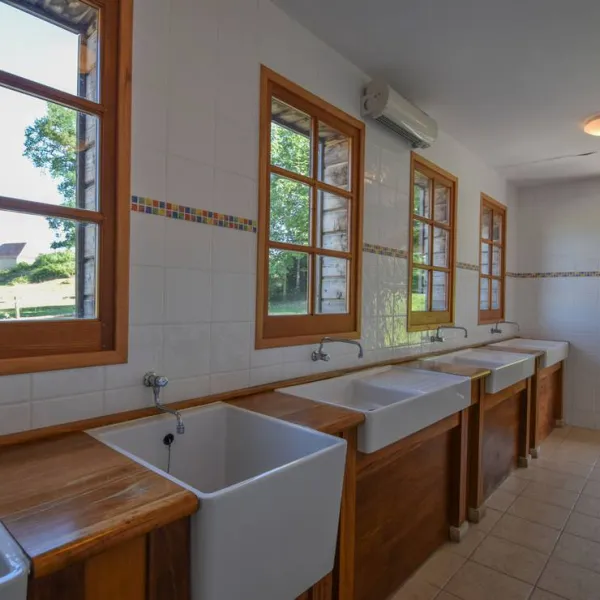 camping-domaine-dessendieras-st-medard-dexcideuil-bt99p
