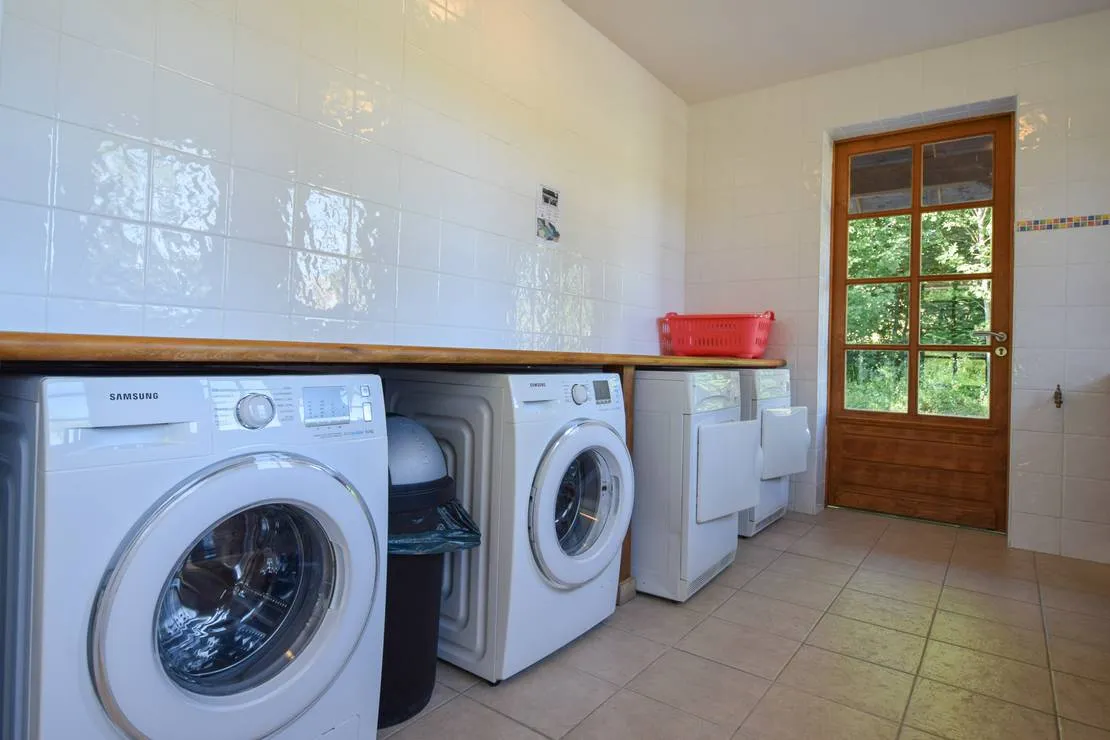 camping-domaine-dessendieras-st-medard-dexcideuil-frf6g