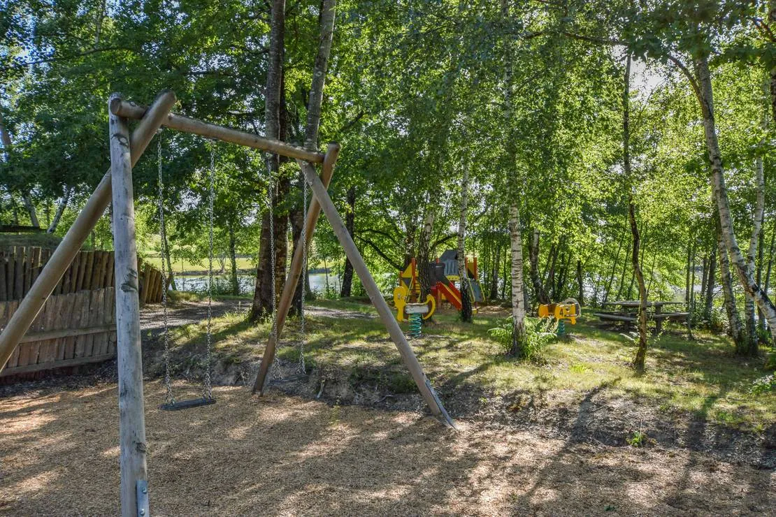 camping-domaine-dessendieras-st-medard-dexcideuil-xg7jb