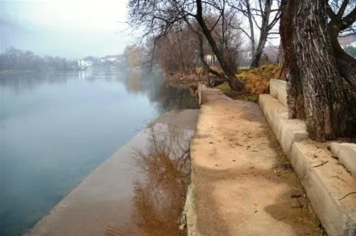 river-camp-half-island-buna-bunamostar-gu2t3