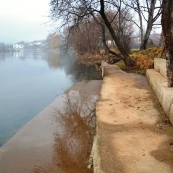 river-camp-half-island-buna-bunamostar-gu2t3