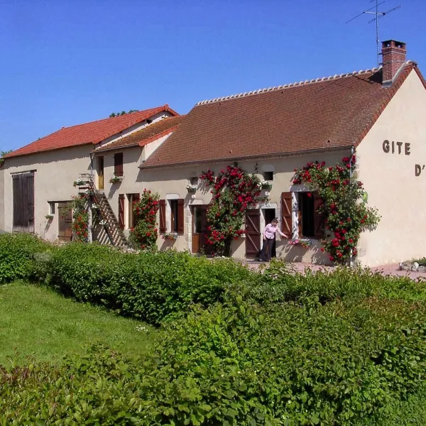 camping-municipal-le-pontillard-bellenaves-xxbv7