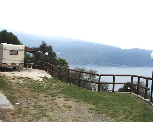 campeggio-paradiso-gargnano-pjbzi