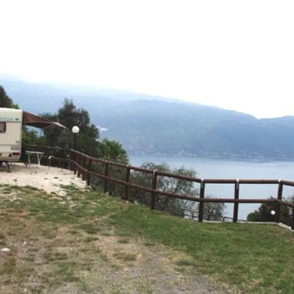 campeggio-paradiso-gargnano-pjbzi