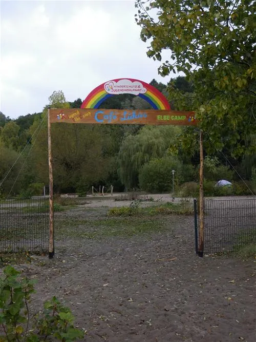 campingplatz-elbe-camp-hamburg-ns3ng