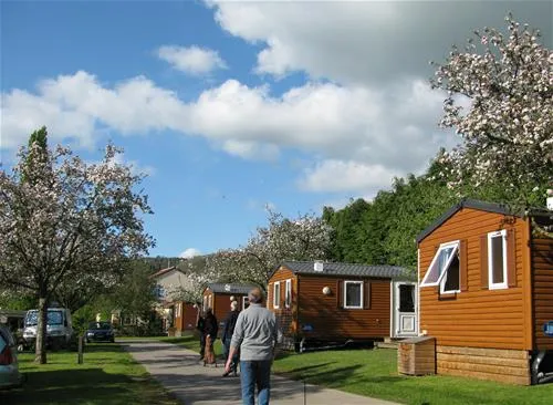 camping-les-rochers-des-parcs-le-vey-em9l5