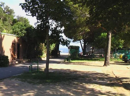 camping-pola-tossa-de-mar-0wyma