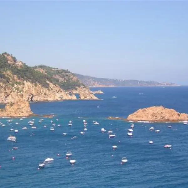 camping-pola-tossa-de-mar-jx7pp