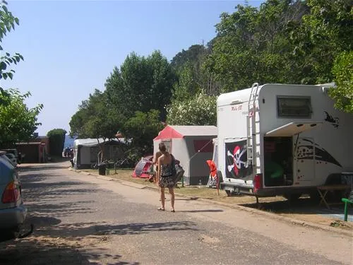 camping-pola-tossa-de-mar-m6b2o